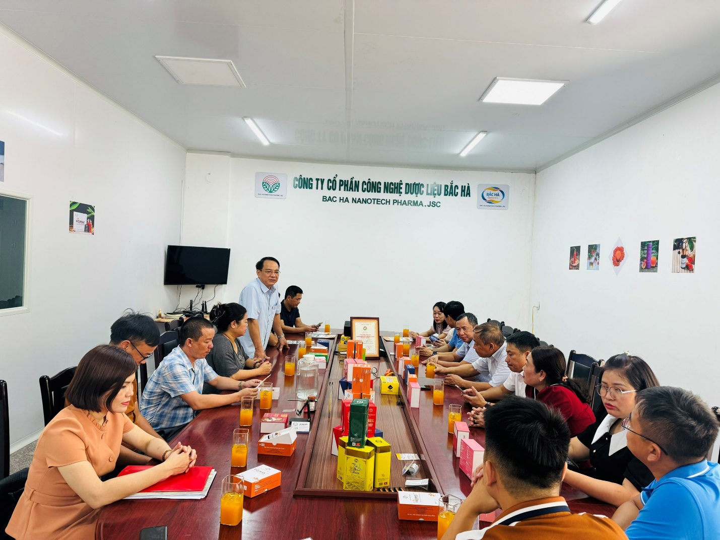 anh tin bai